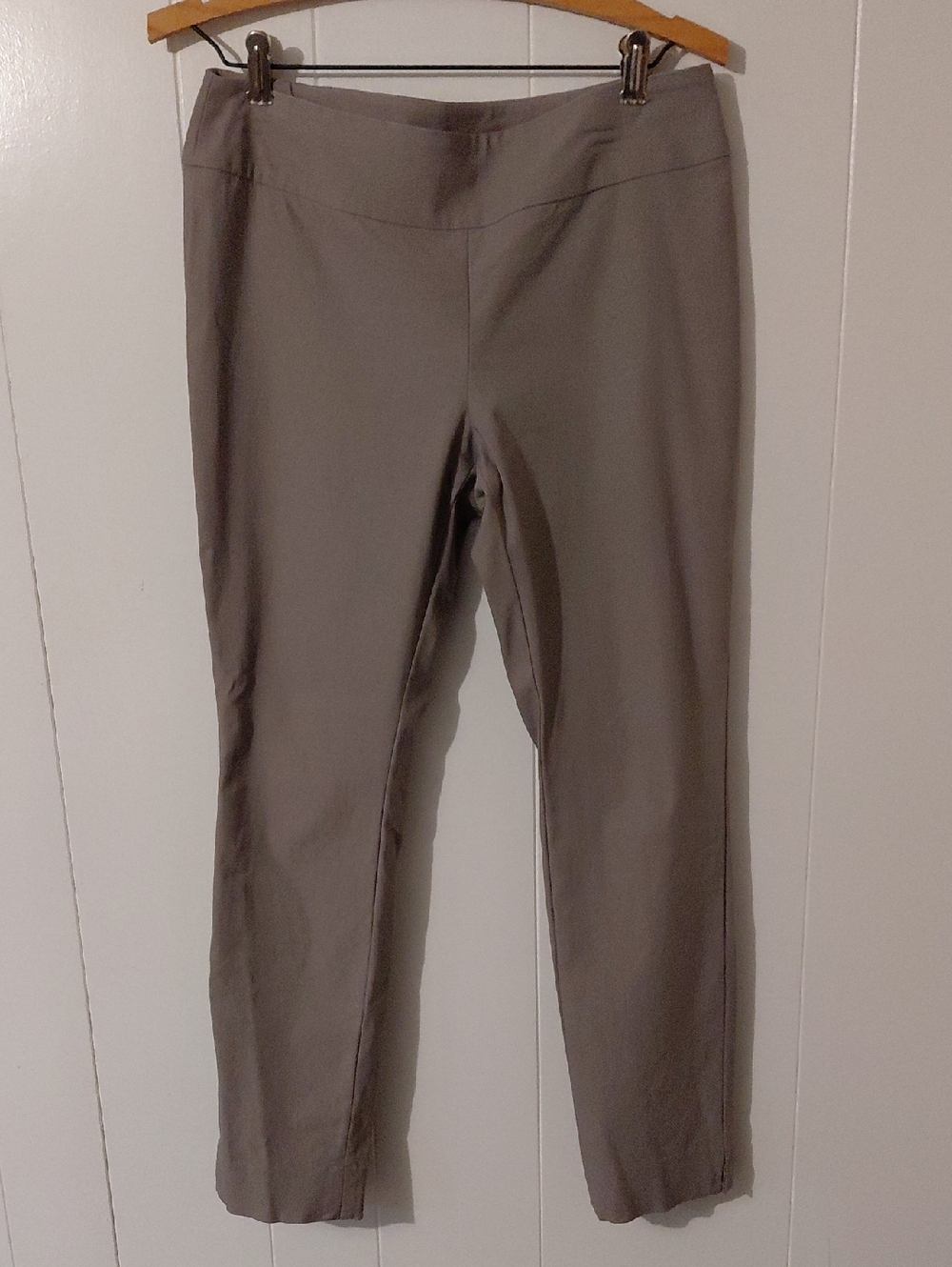 NIC+ZOE Straight-Leg Pants in Taupe